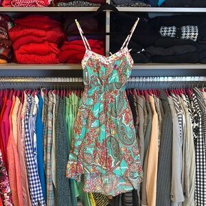 Xhilaration green/pink paisley print adjustable strap hi low v neck dress size S